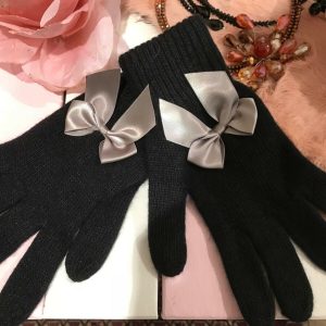 Guanto da donna nero con fiocco in raso