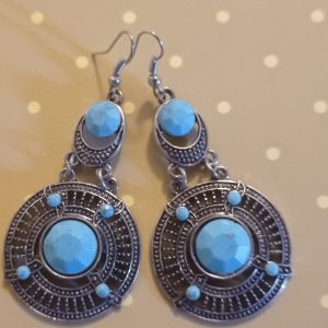 Orecchini blu modello goccia