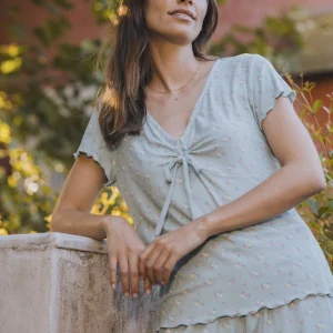 Rif. 9146 Pigiama donna in costina con top con scollo a V manica corta e pantalone corto articolo bloom