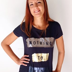 T-Shirt ‘Nothing to Wear’: Acquisti Consapevoli per un Look Versatile