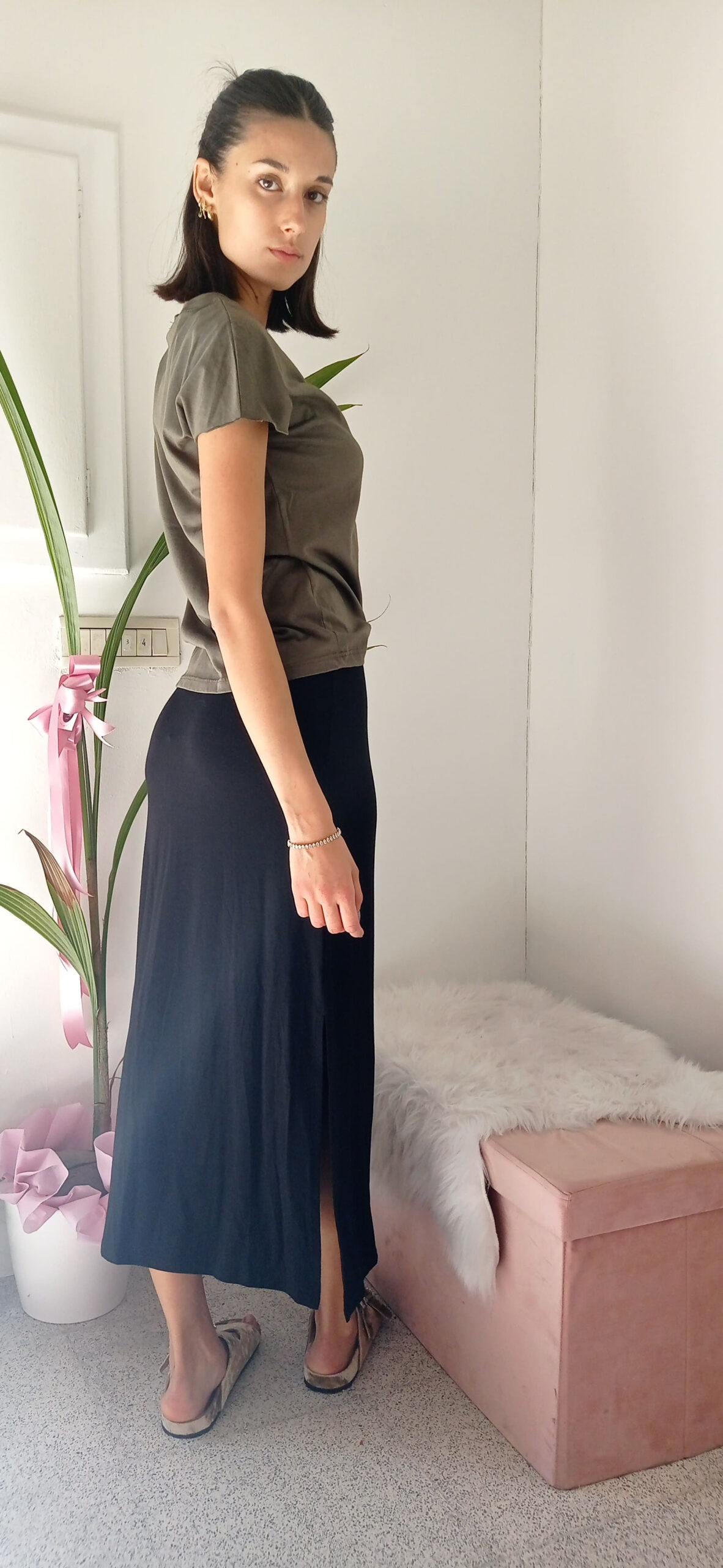 T-Shirt Manica Corta in Cotone con Taglio Morbido: Comodità e Stile in un Unico Capo! - immagine 4