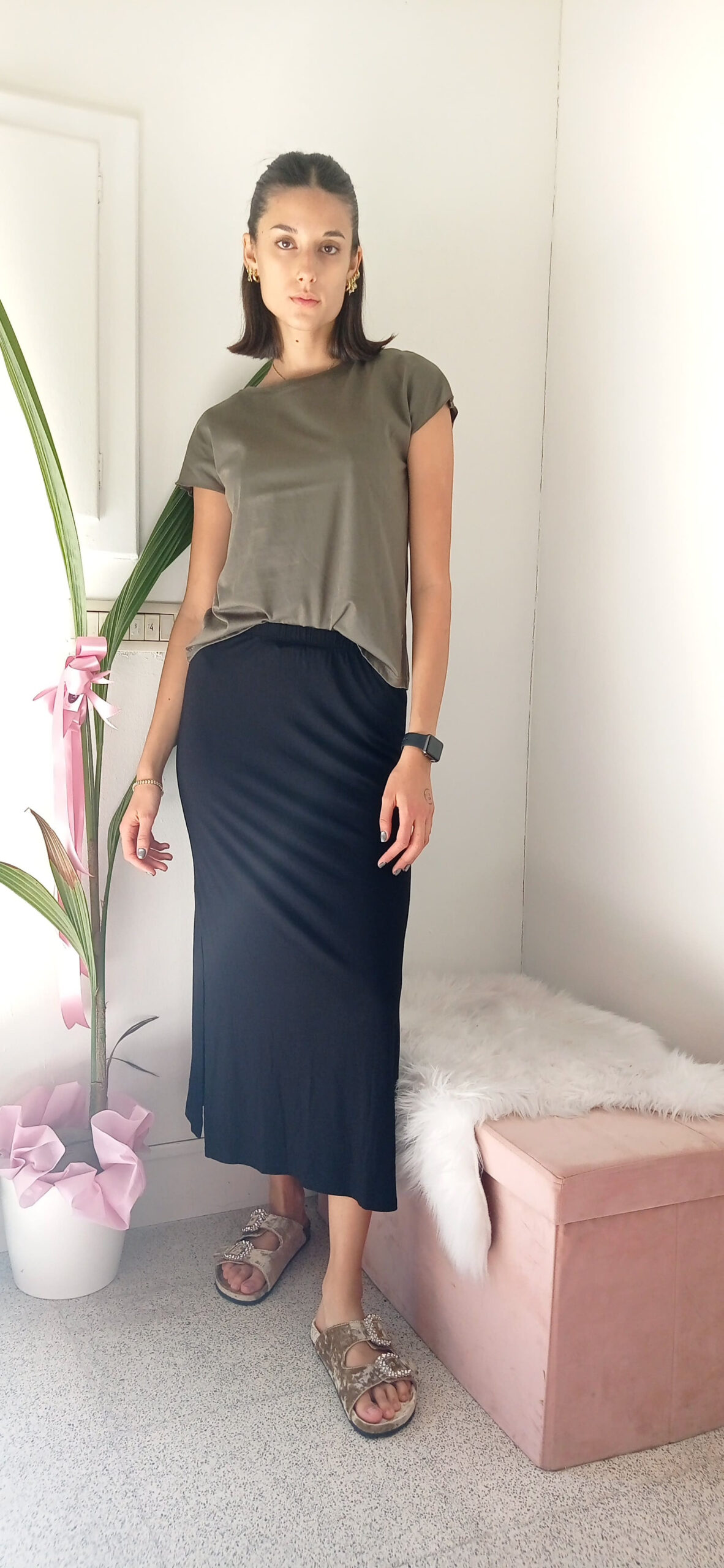 T-Shirt Manica Corta in Cotone con Taglio Morbido: Comodità e Stile in un Unico Capo! - immagine 2