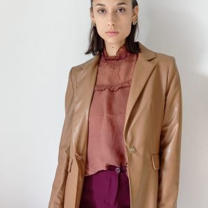 Giacca Ecopelle Stella McQueen Art. Viola – L’Essenza dell’Autunno in Stile Nocciola