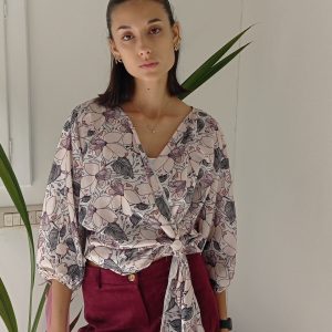 Blusa in Raso Elegante Primavera – Versatile