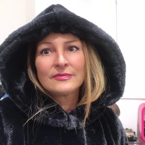 Cappotto eco-pelliccia con cappuccio art. Pellicciotto