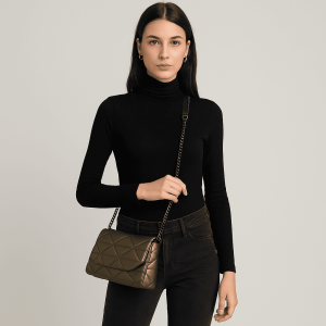 Borsa trapuntata color bronzo con catena – Chic, elegante e versatile | La Strega di Biancaneve