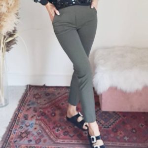 Pantalone Elegante Comfort – Stile e Versatilità