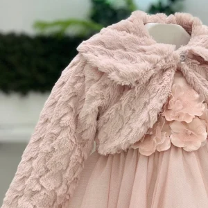 Coprispalle con bottone ecopelliccia