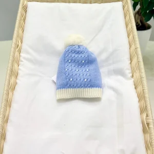 Cappellino in lana pompon